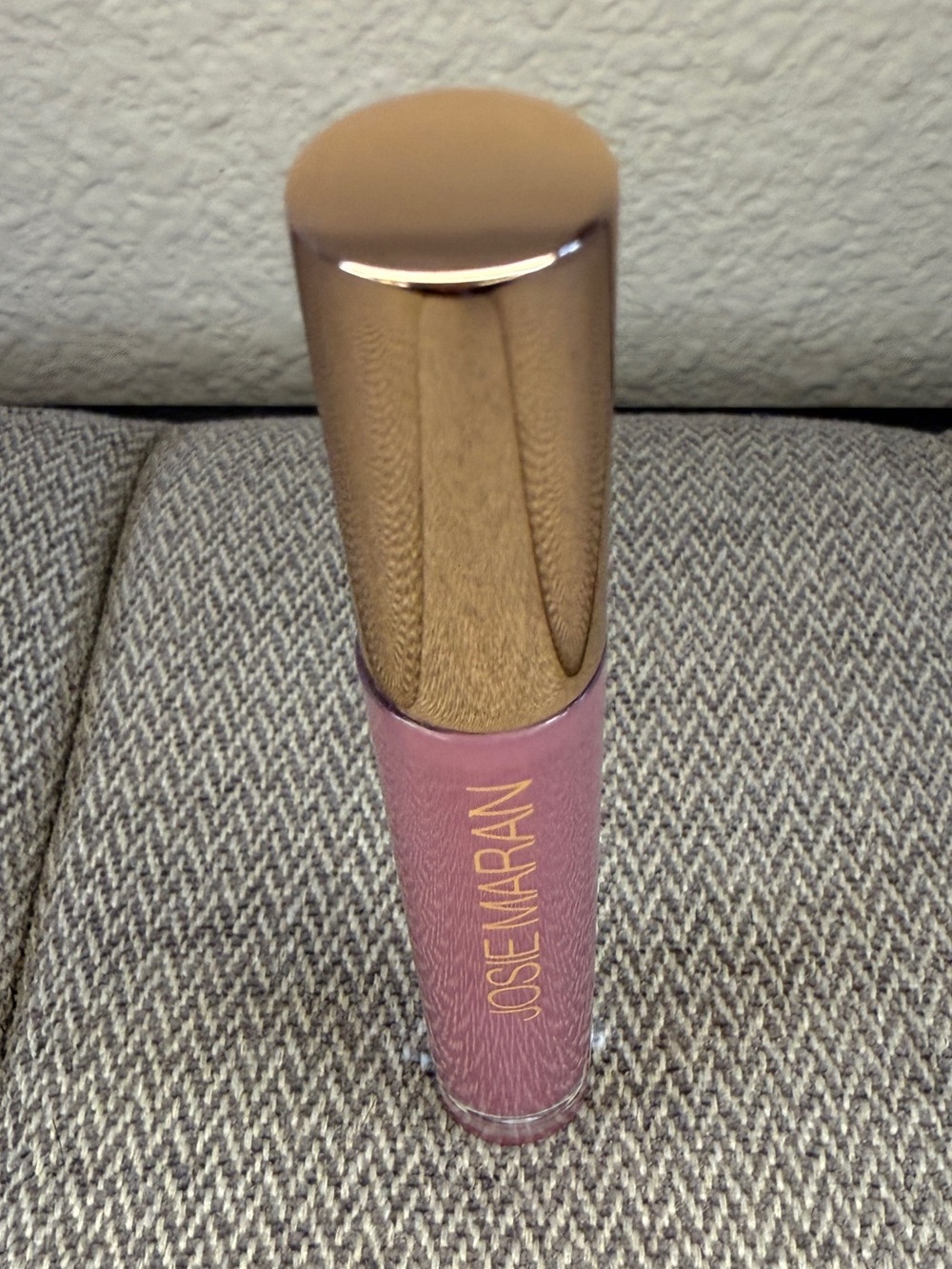 Josie Maran Lip Gloss in Pink Bloom, Argan Natural Volume - Picture 5 of 12